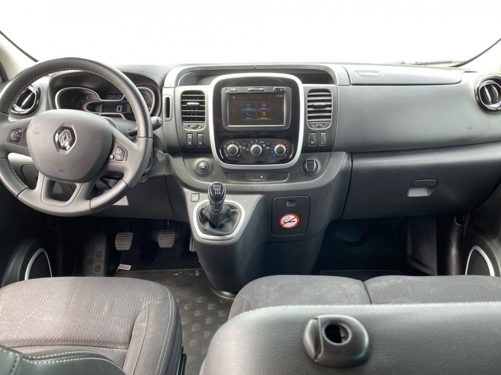 RENAULT - TRAFIC COMBI - #217793 - 28