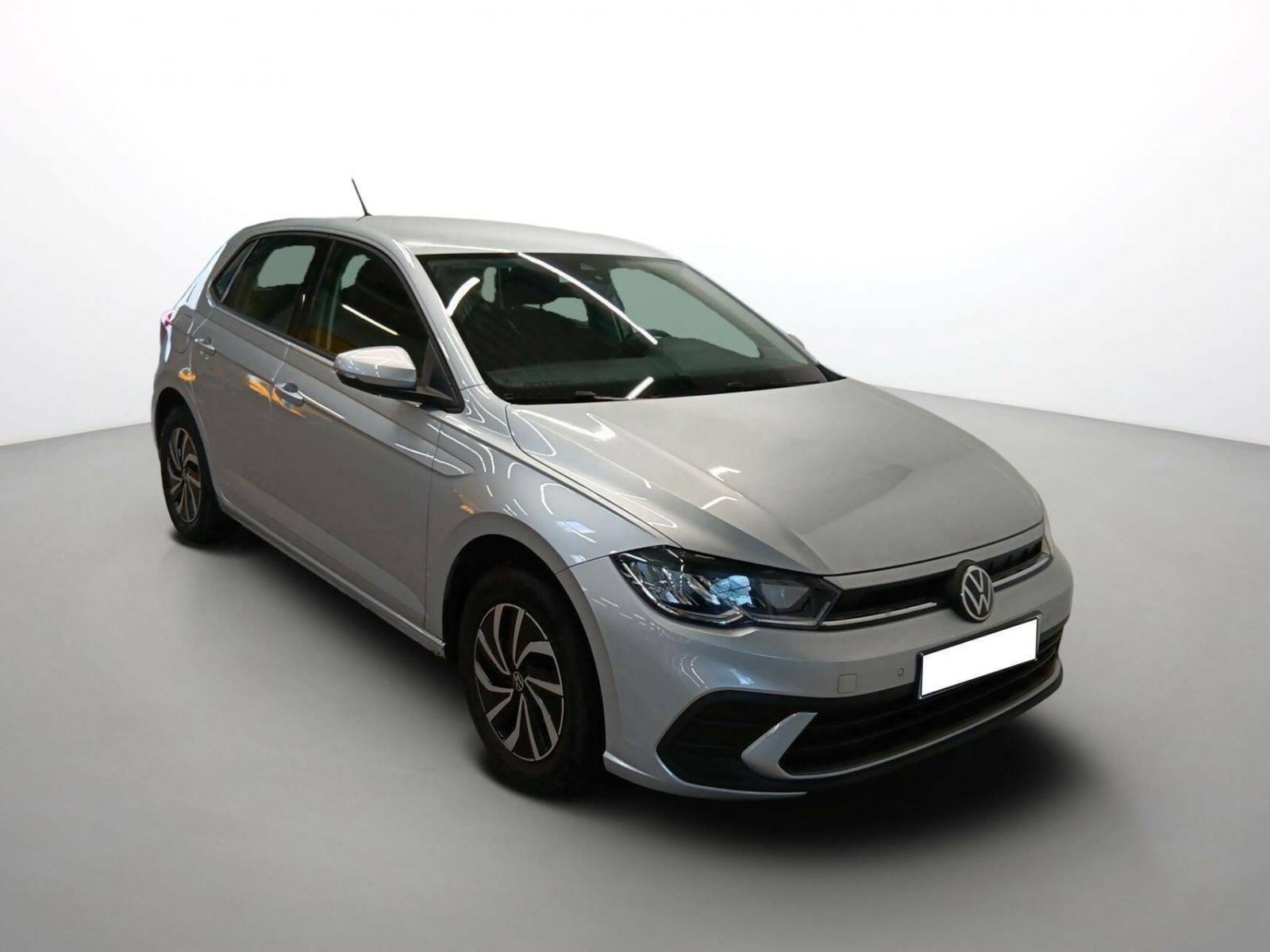 VOLKSWAGEN - POLO - #537931 - 1