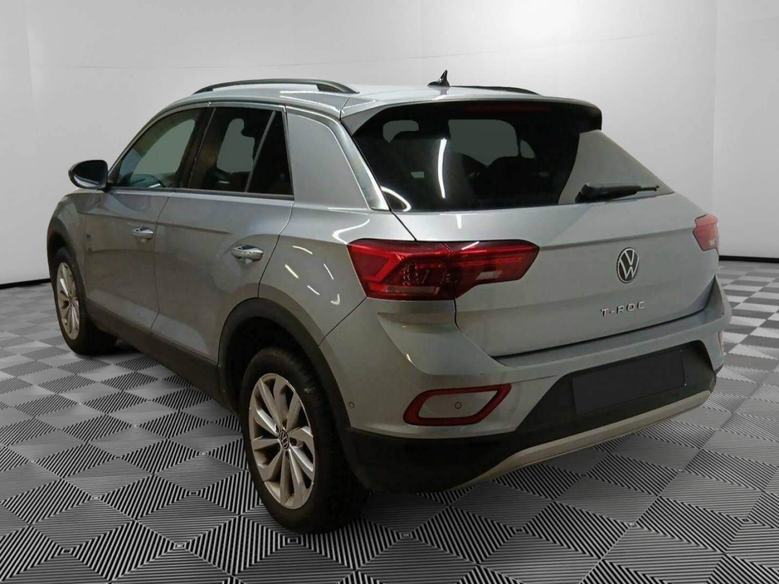 VOLKSWAGEN - T-ROC - #533039 - 18