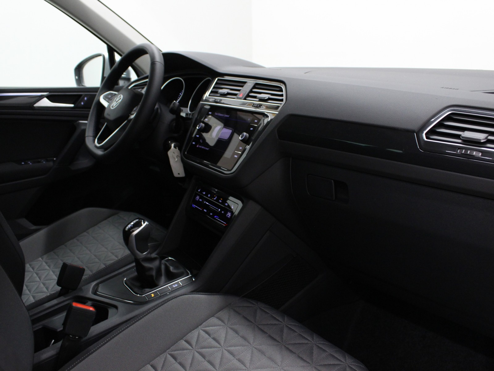 VOLKSWAGEN - TIGUAN NOUVEAU - #162215 - 3