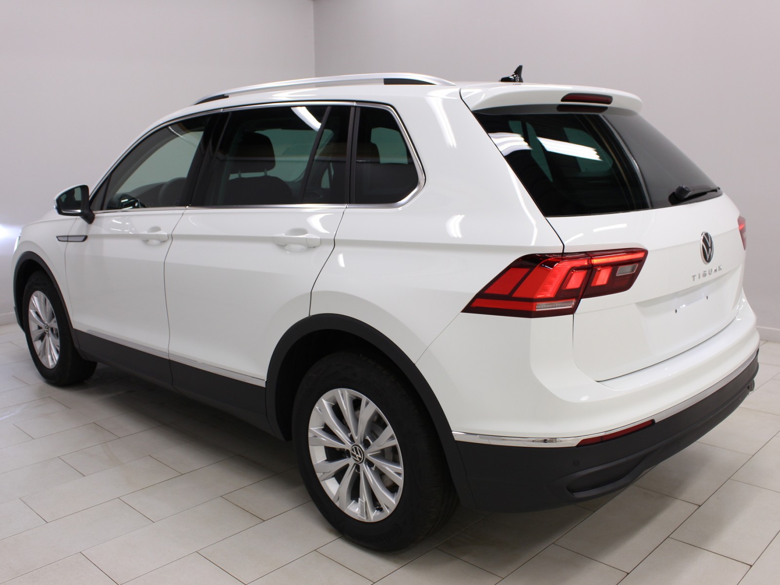 VOLKSWAGEN - TIGUAN NOUVEAU - #162213 - 1
