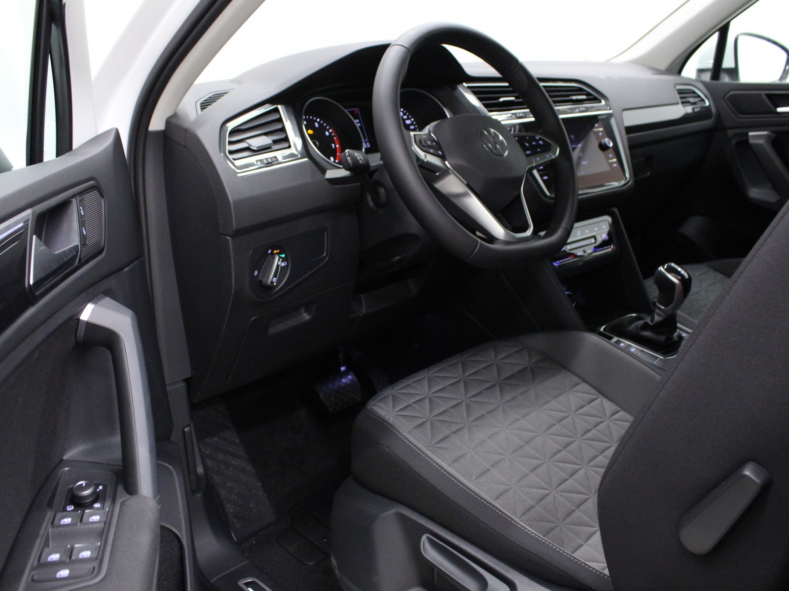 VOLKSWAGEN - TIGUAN NOUVEAU - #162213 - 3