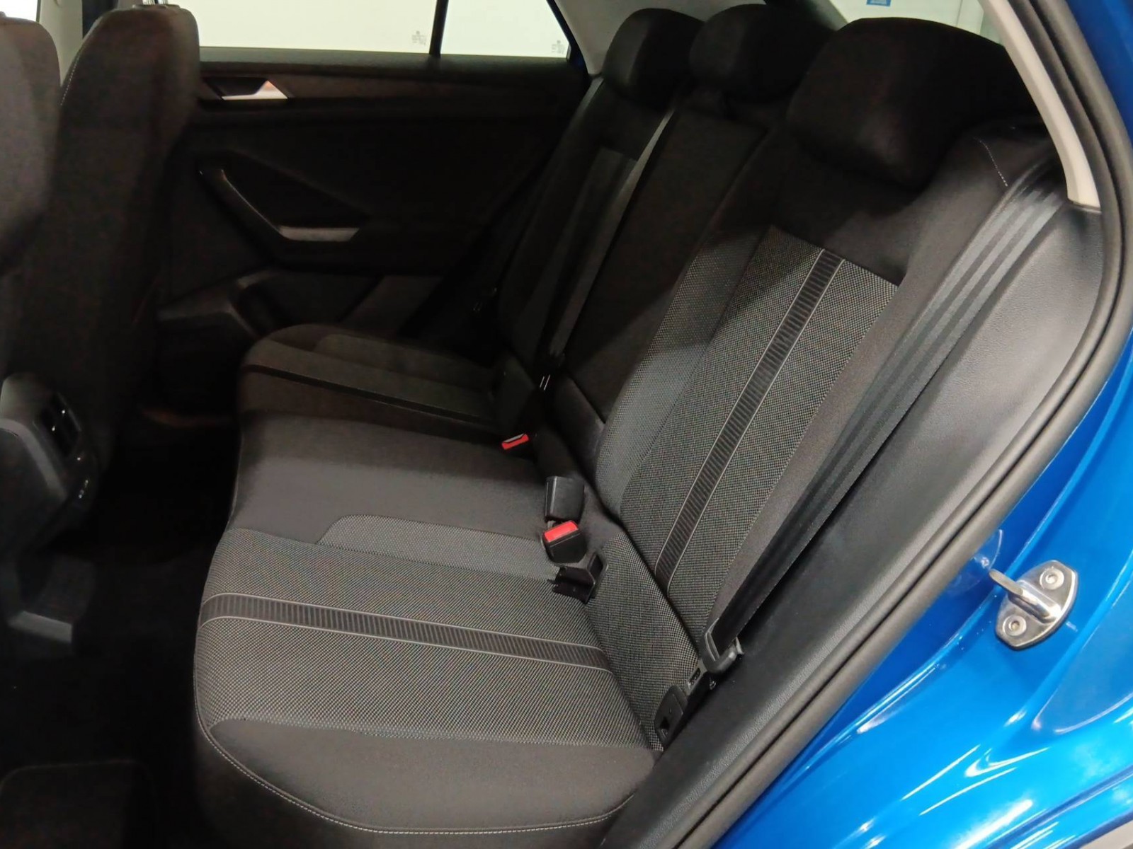 VOLKSWAGEN - T-ROC - #533131 - 8