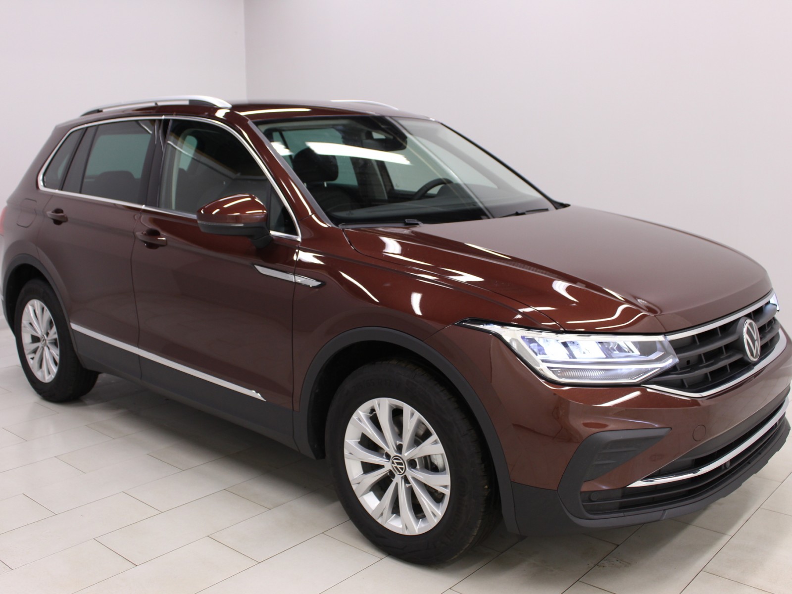 VOLKSWAGEN - TIGUAN NOUVEAU - #162221 - 0