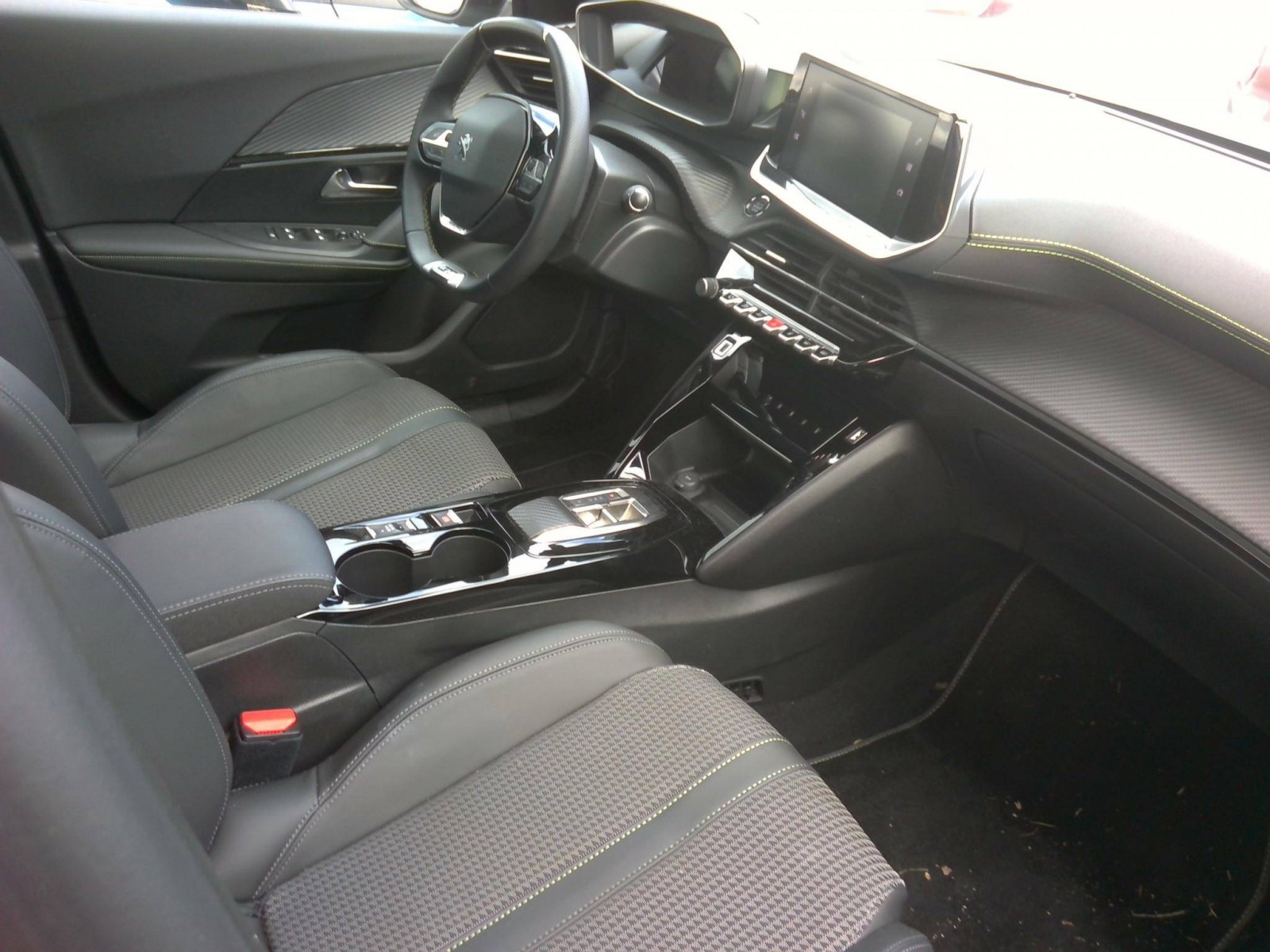 PEUGEOT - 2008 ELECTRIQUE - #568656 - 1