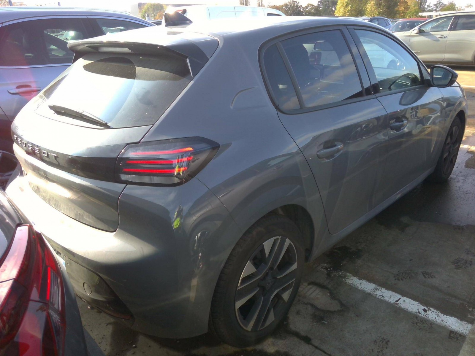 PEUGEOT - 208 - #568360 - 2
