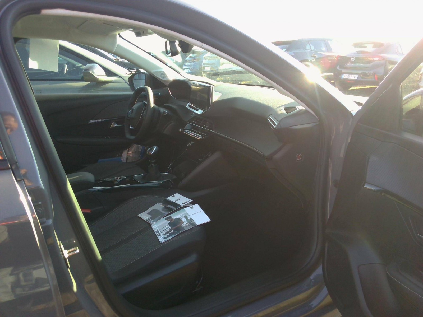 PEUGEOT - 208 - #568361 - 1