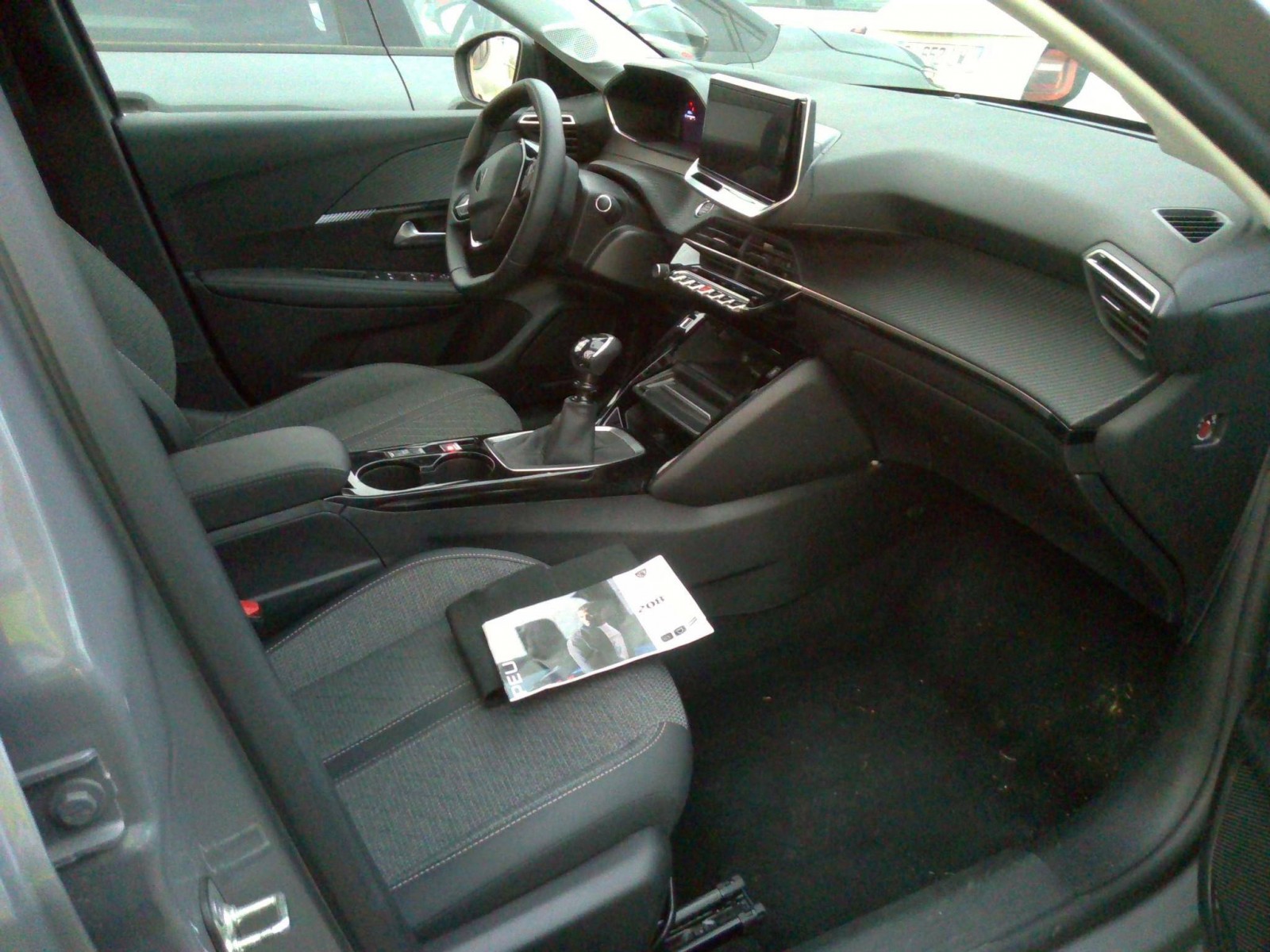 PEUGEOT - 208 - #568329 - 1