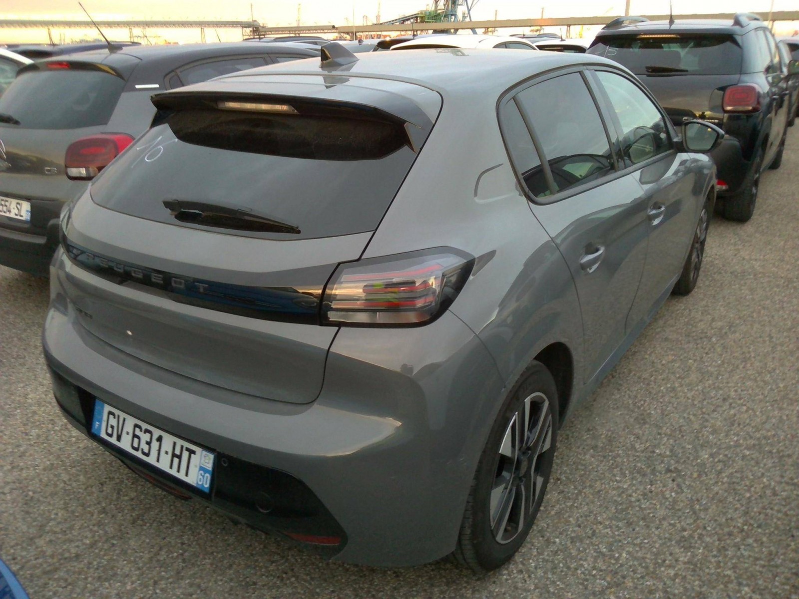 PEUGEOT - 208 - #568329 - 2