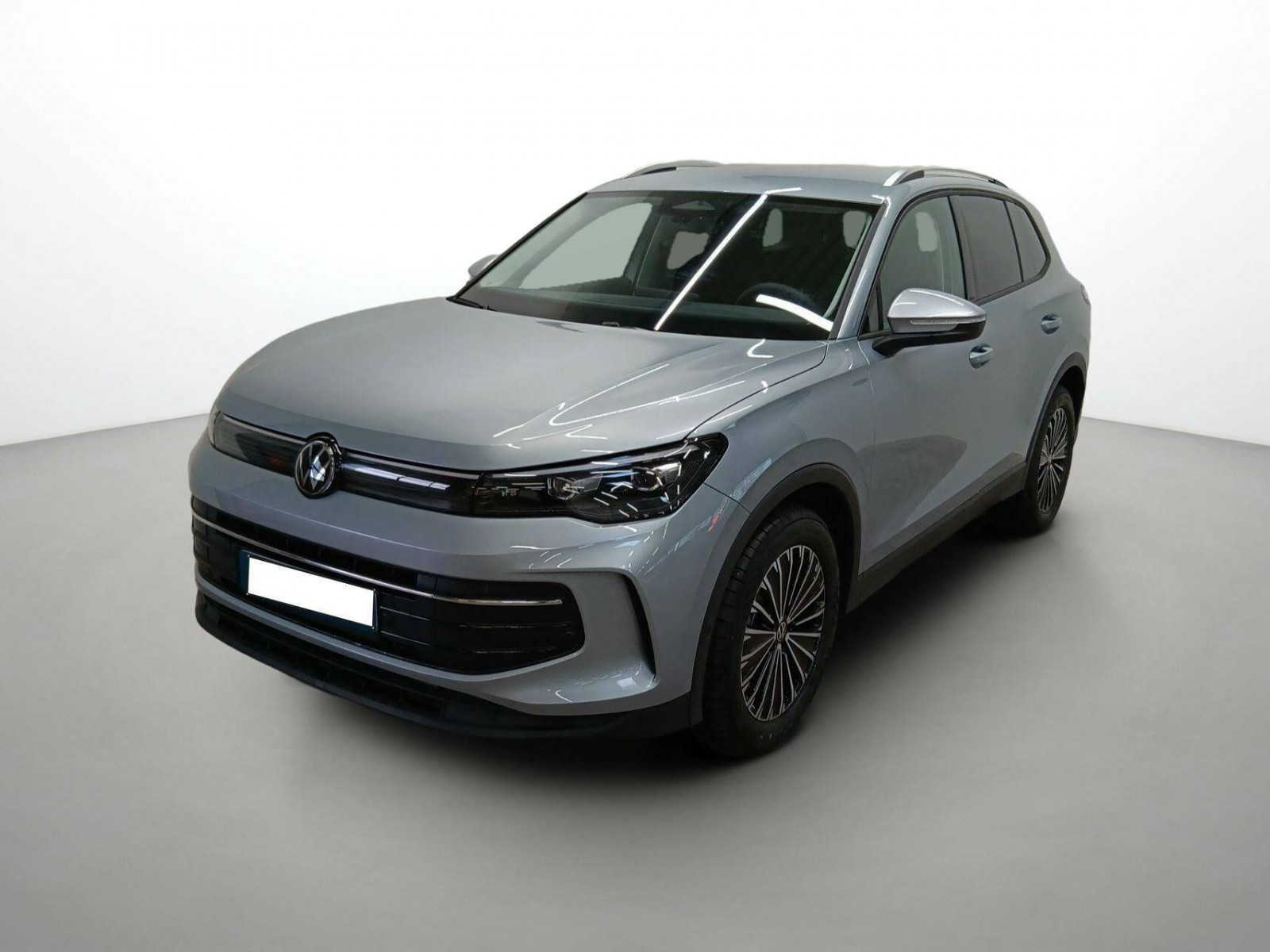 VOLKSWAGEN - TIGUAN - #541713 - 0