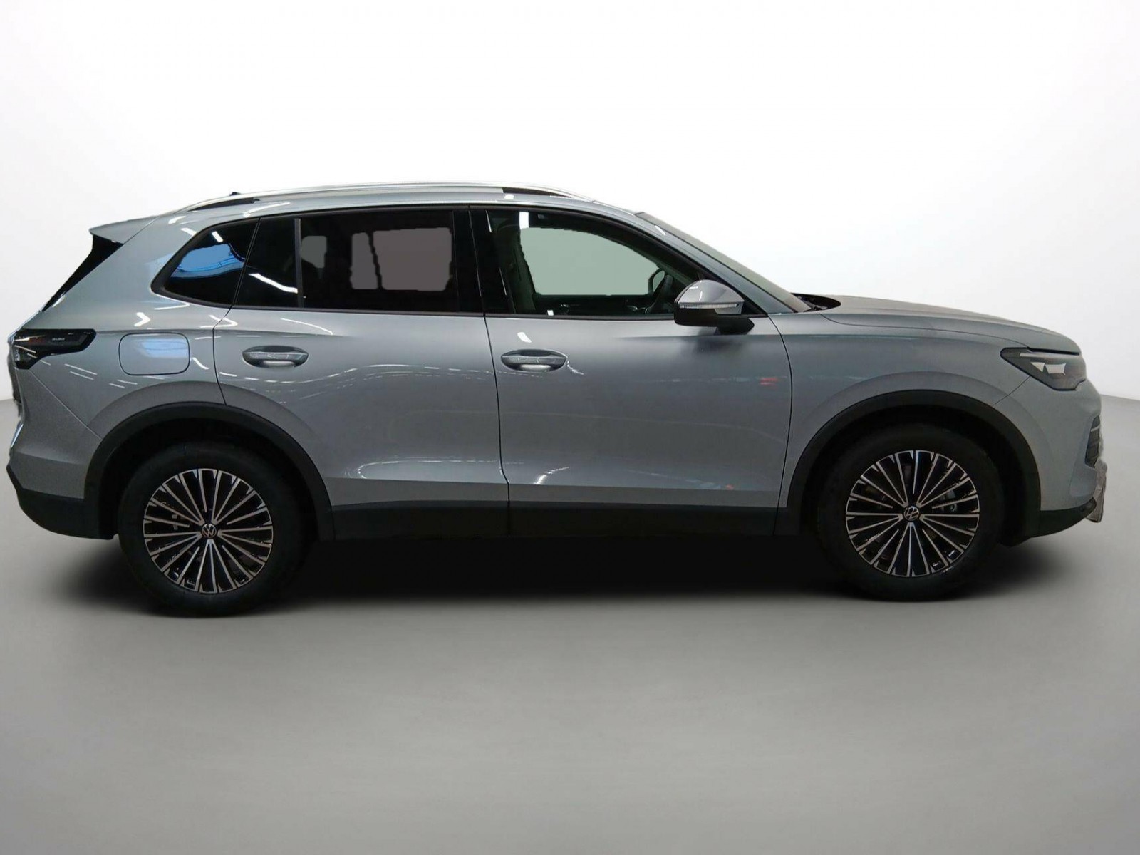 VOLKSWAGEN - TIGUAN - #541713 - 15