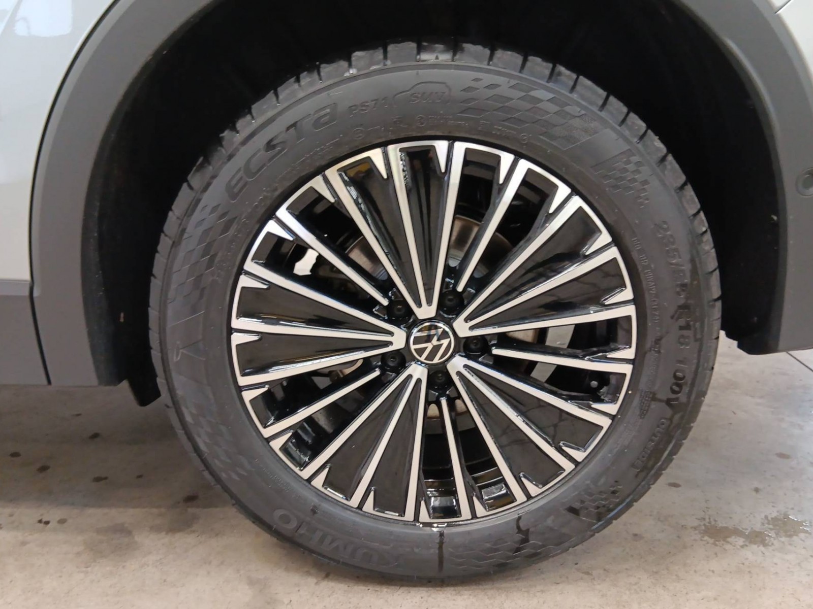 VOLKSWAGEN - TIGUAN - #541713 - 6
