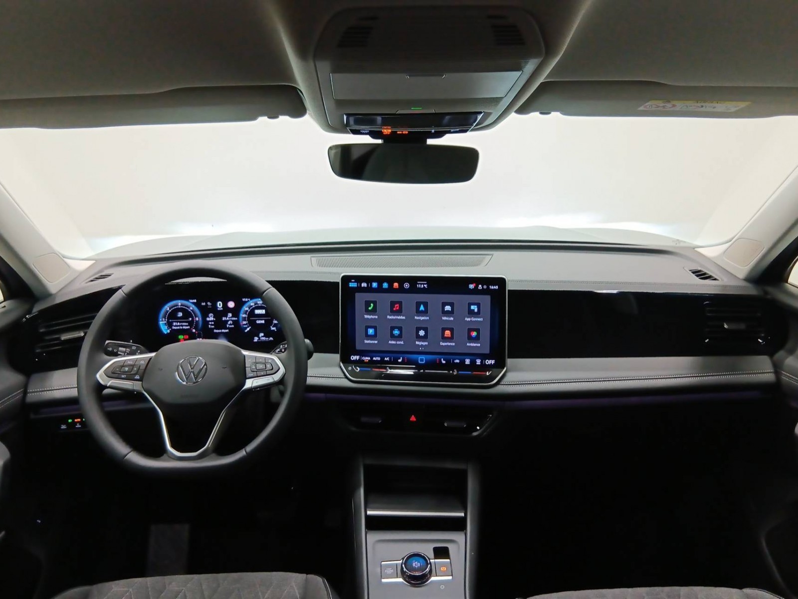 VOLKSWAGEN - TIGUAN - #541713 - 9