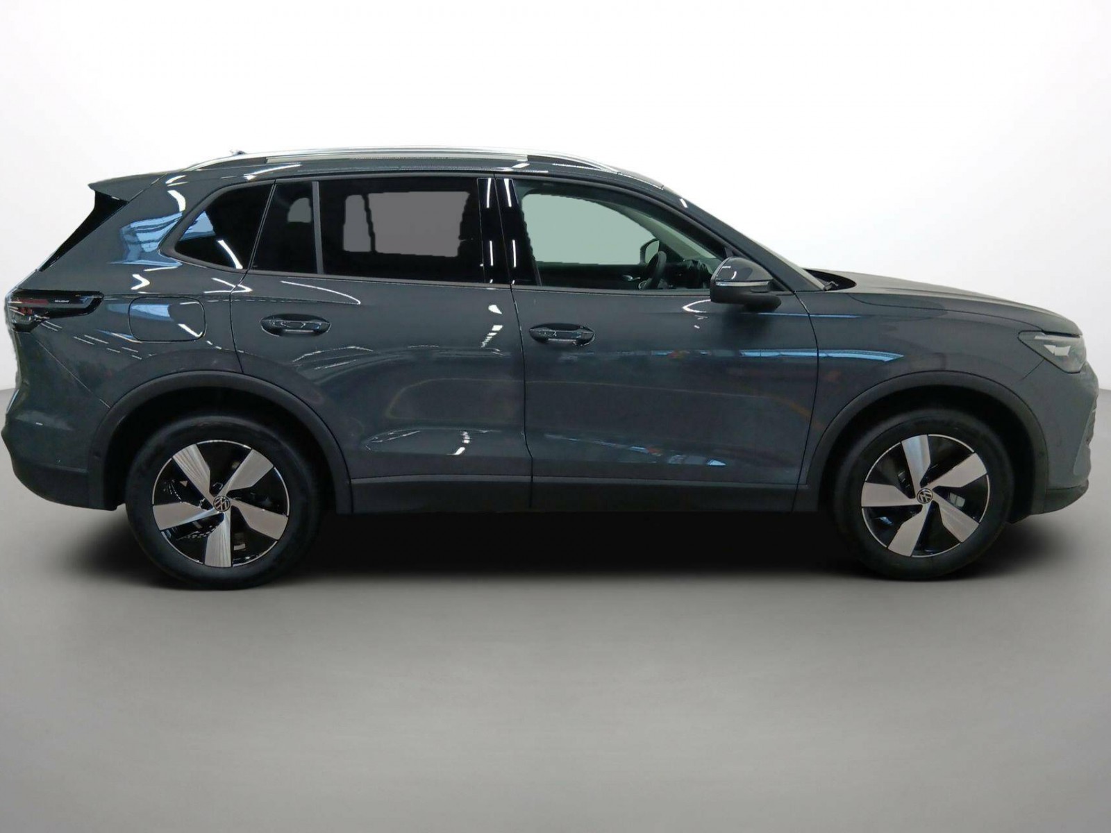 VOLKSWAGEN - TIGUAN - #540073 - 17