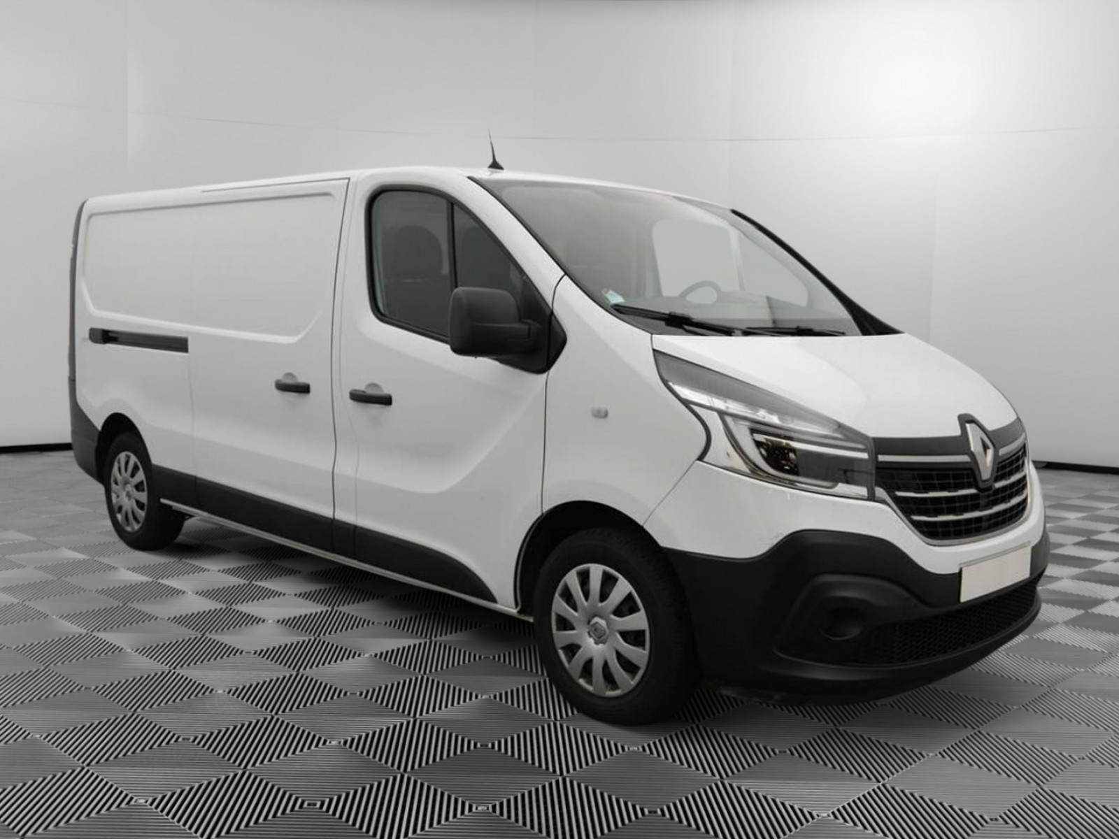 RENAULT - TRAFIC FOURGON - #198044 - 18