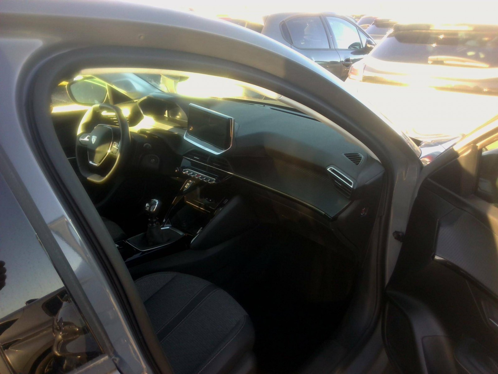 PEUGEOT - 208 - #568276 - 1