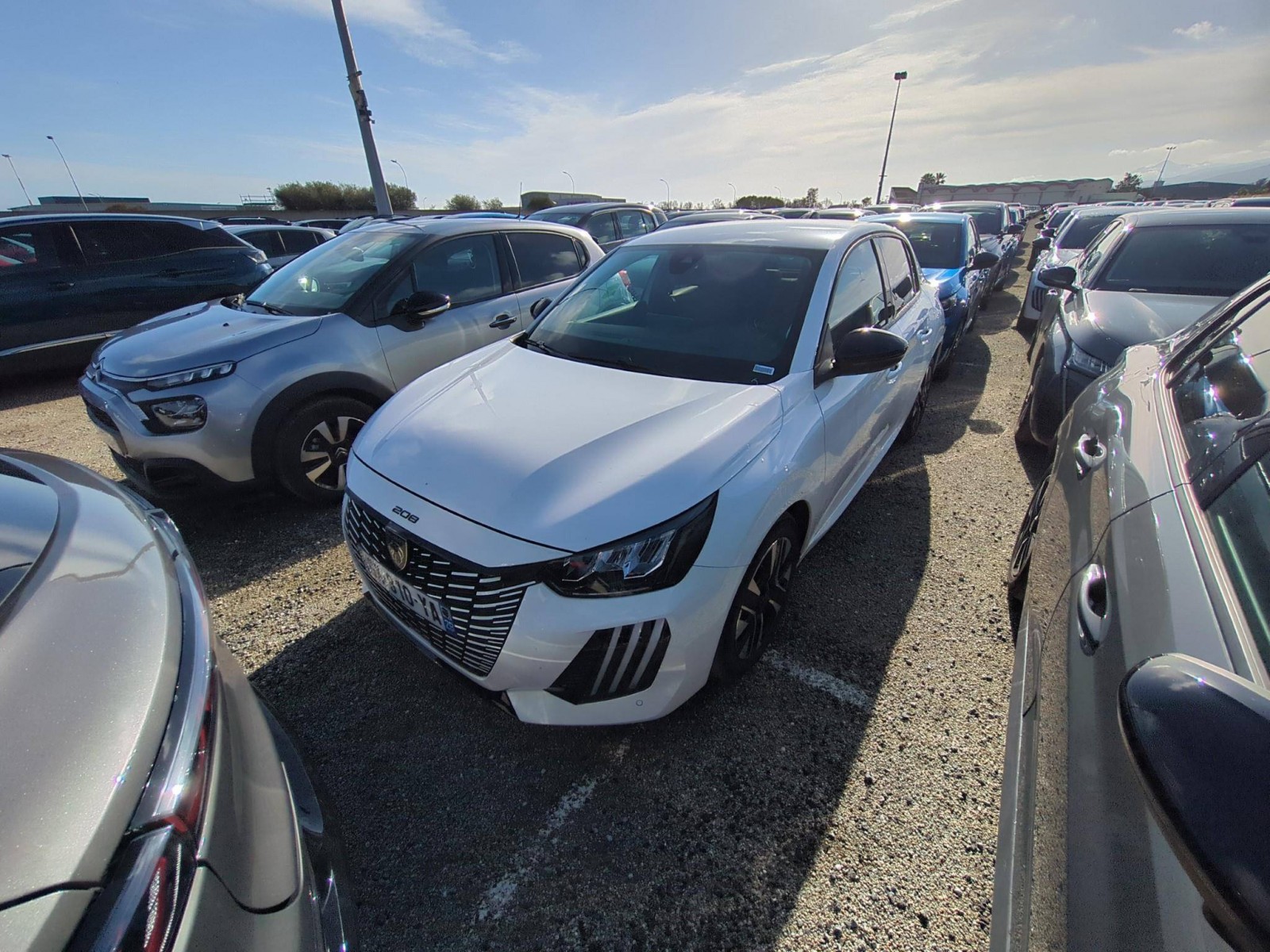 PEUGEOT - 208 - #568369 - 0