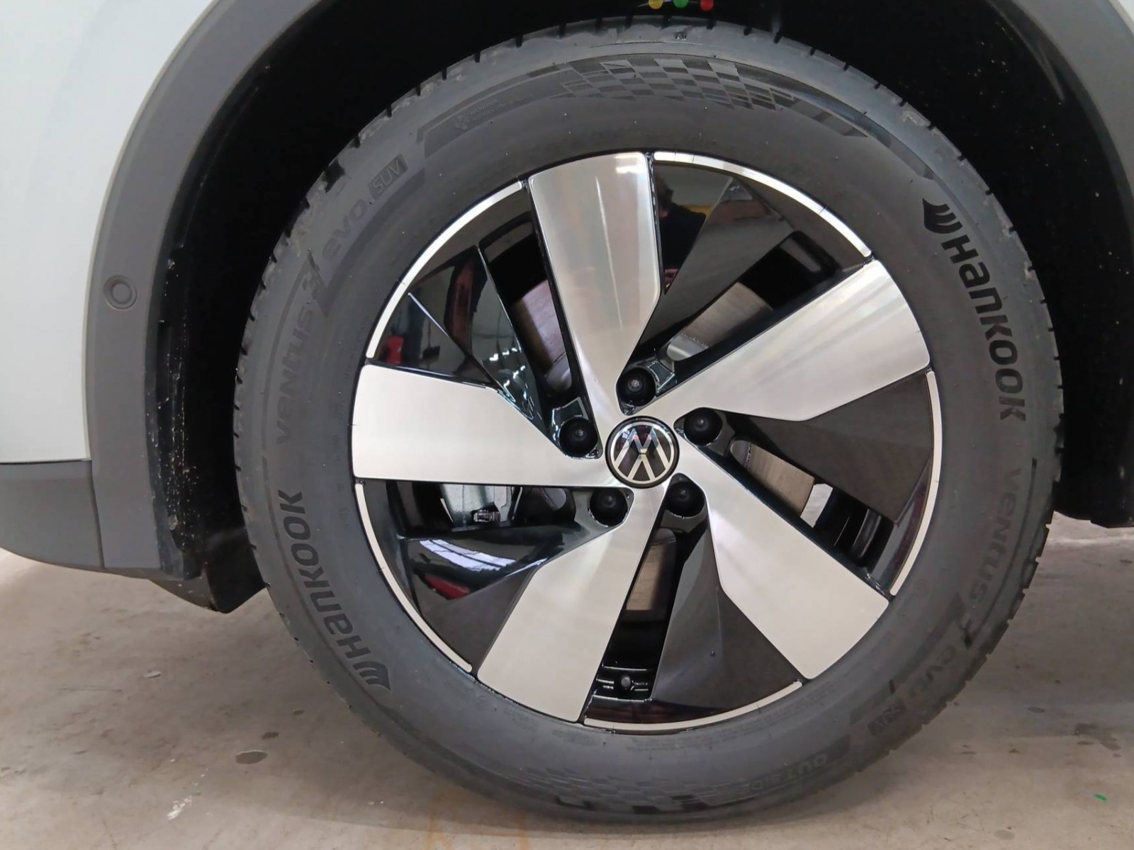 VOLKSWAGEN - TIGUAN - #540098 - 6