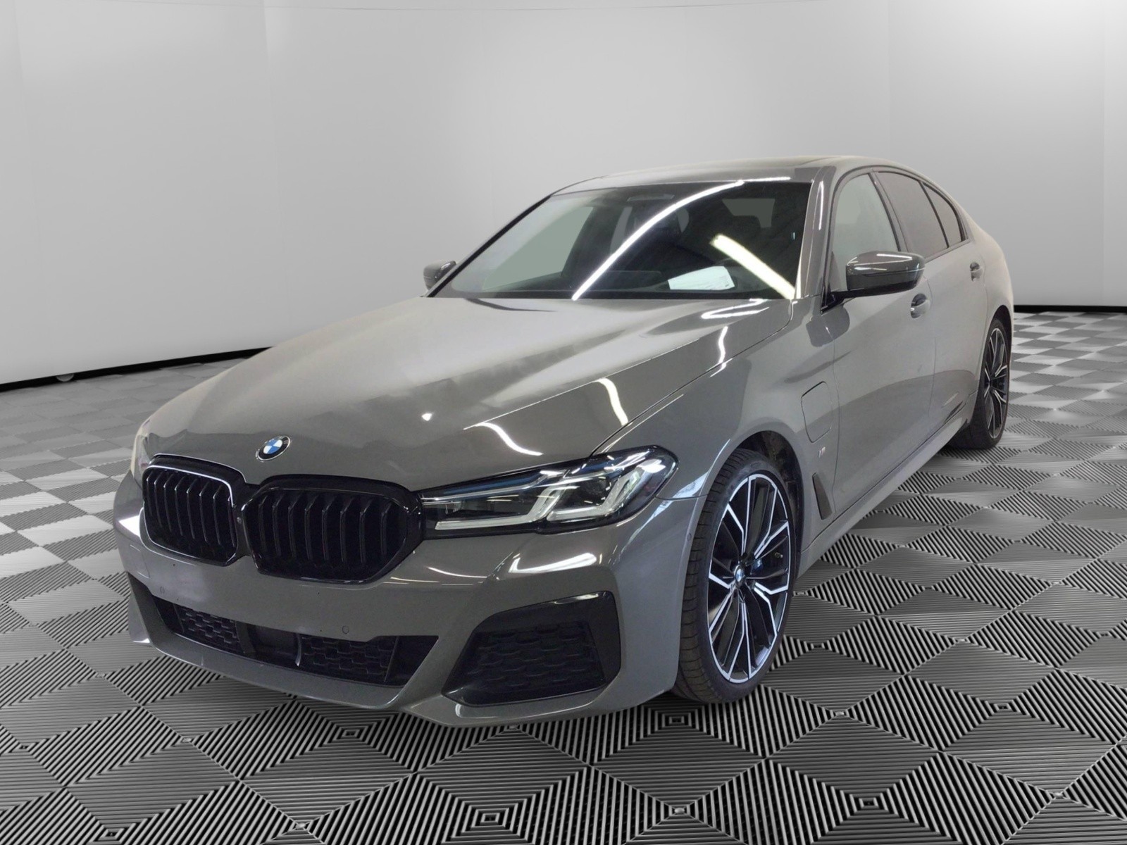 BMW - SERIE 5 G30 LCI - #185725 - 0