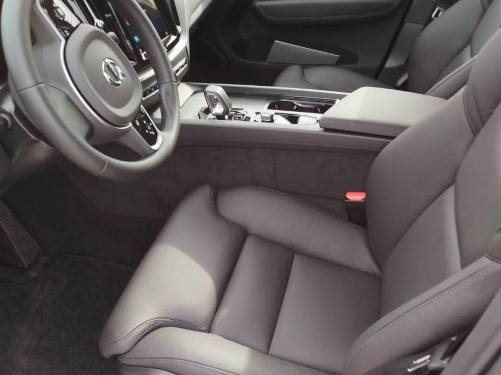 VOLVO - XC60 - #560203 - 9