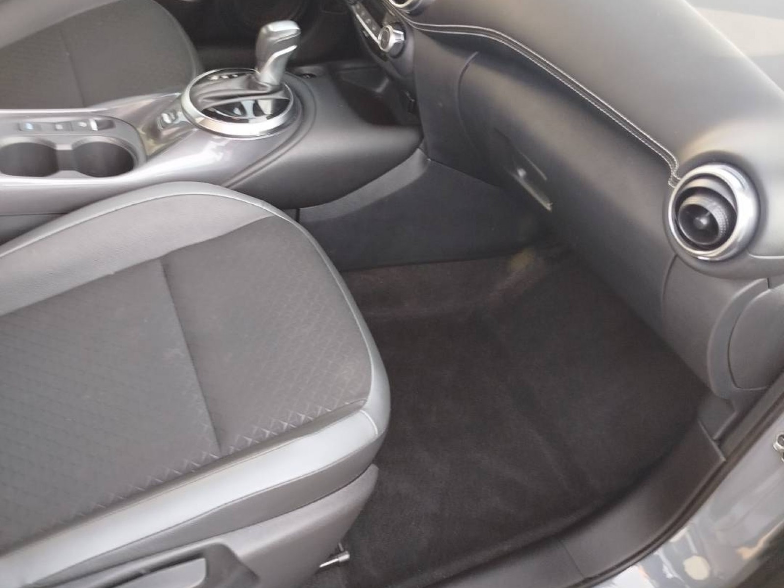 NISSAN - JUKE 2023 - #184640 - 4
