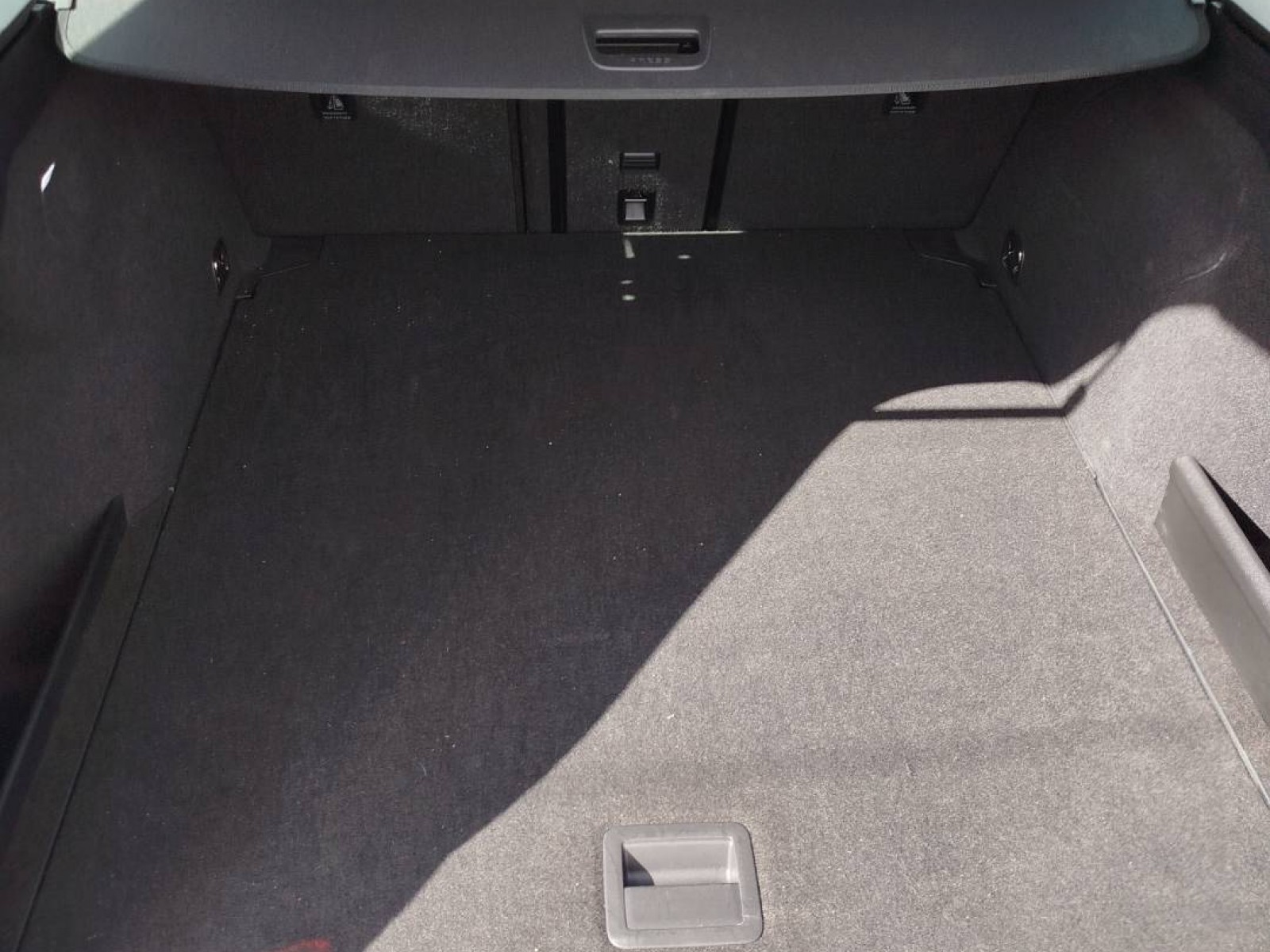 VOLKSWAGEN - PASSAT - #591644 - 7