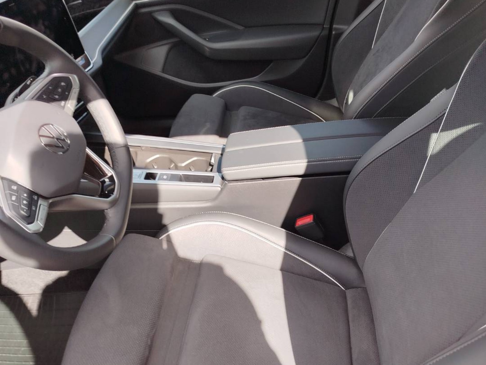 VOLKSWAGEN - PASSAT - #593295 - 4
