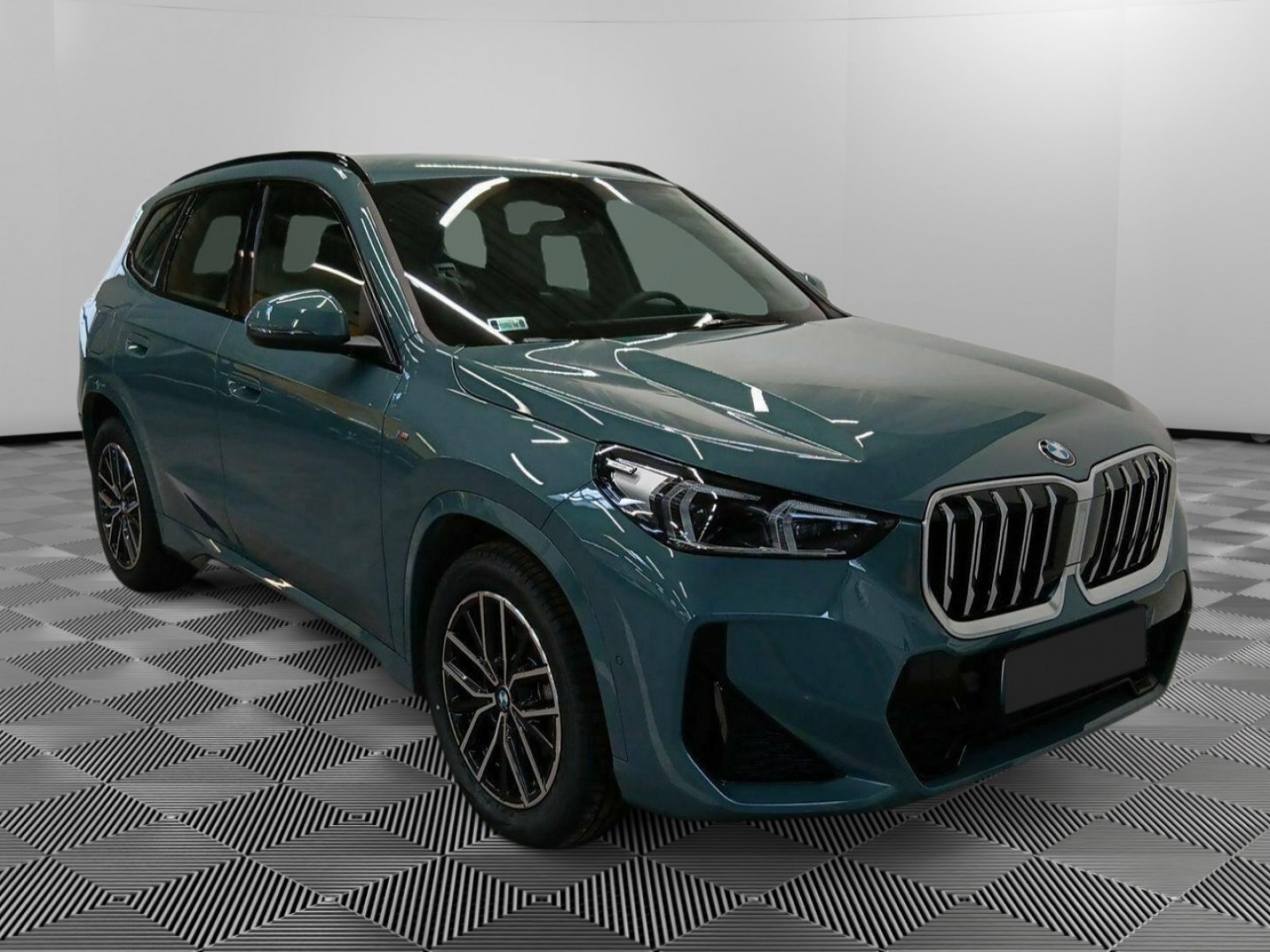 BMW - X1 U11 - #422904 - 17