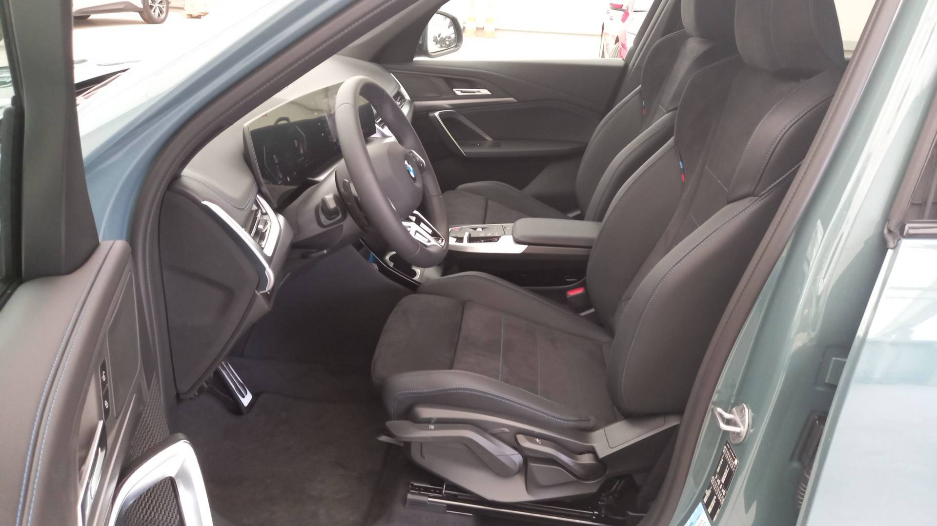 Image véhicule  BMW X1 U11 (7)