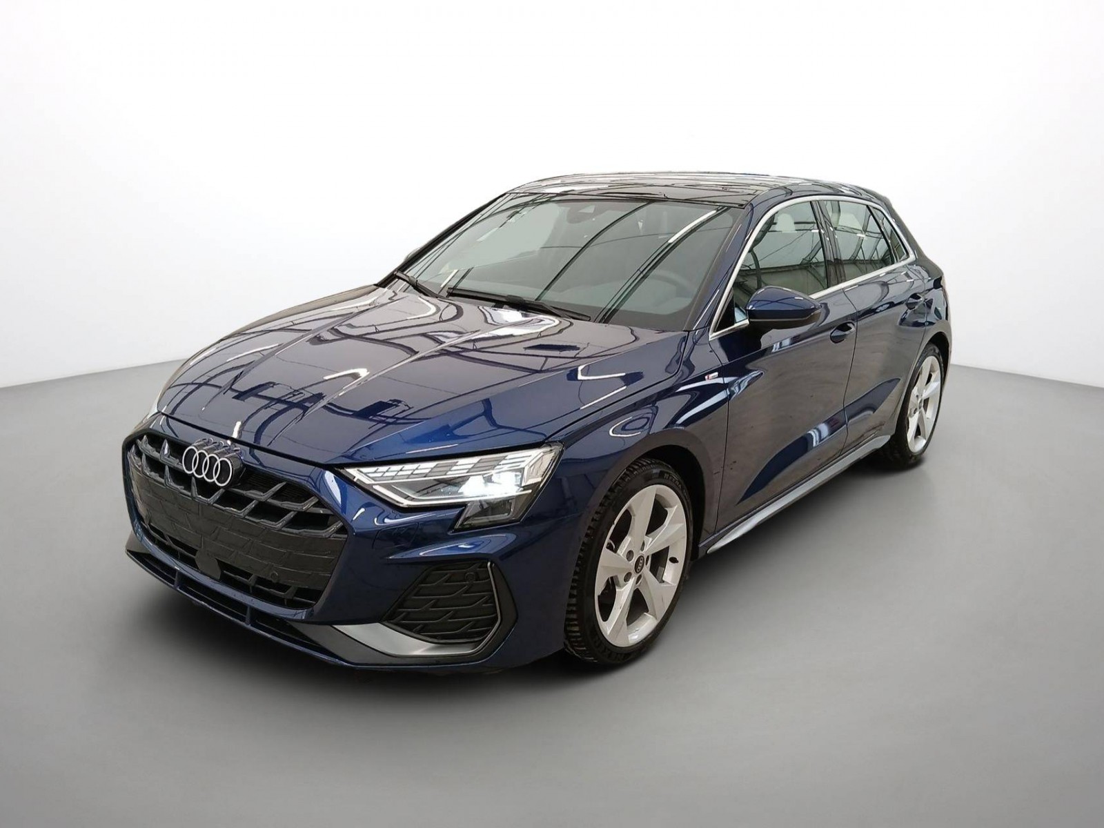 AUDI - A3 SPORTBACK - #859927 - 0
