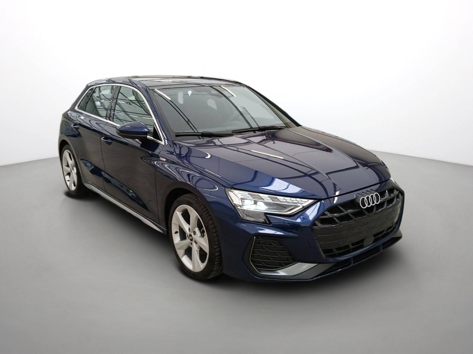 AUDI - A3 SPORTBACK - #859927 - 1