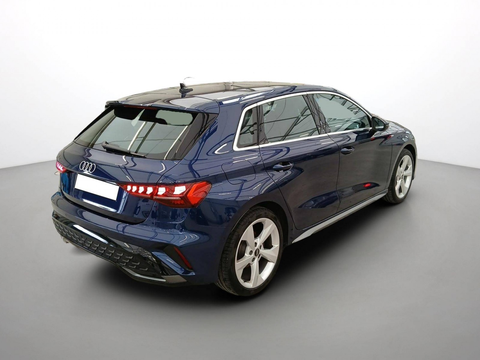 AUDI - A3 SPORTBACK - #859927 - 3