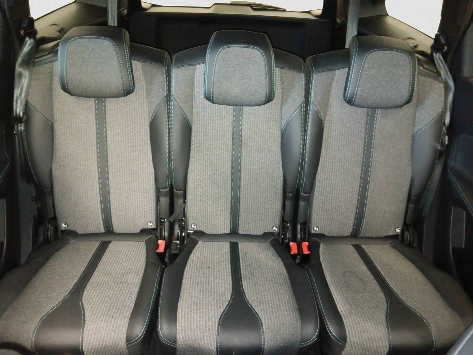 PEUGEOT - 5008 - #861644 - 12