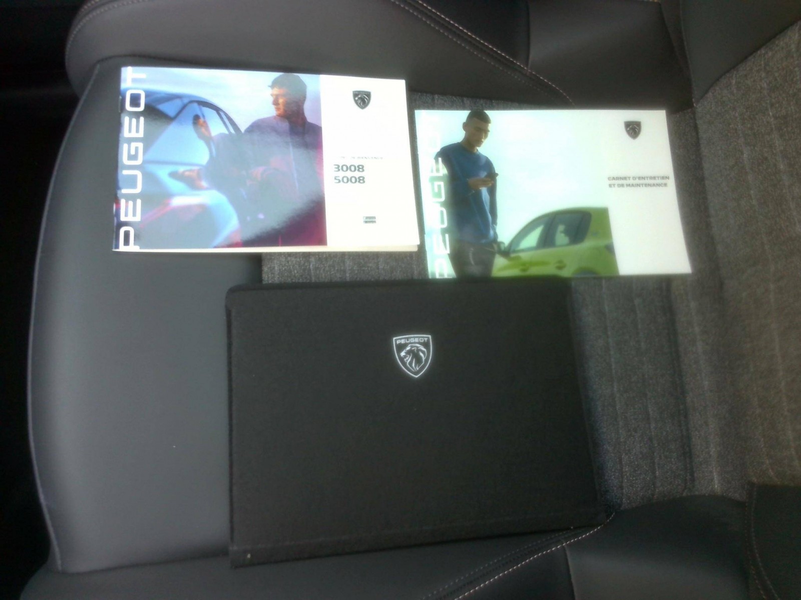 PEUGEOT - 5008 - #867311 - 5