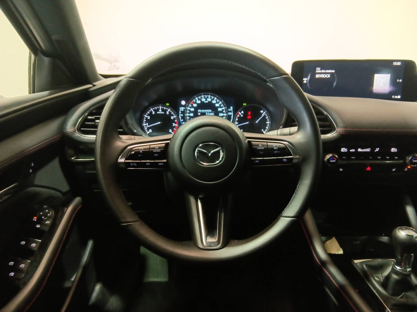MAZDA - MAZDA3 5 PORTES 2025 - #868321 - 10