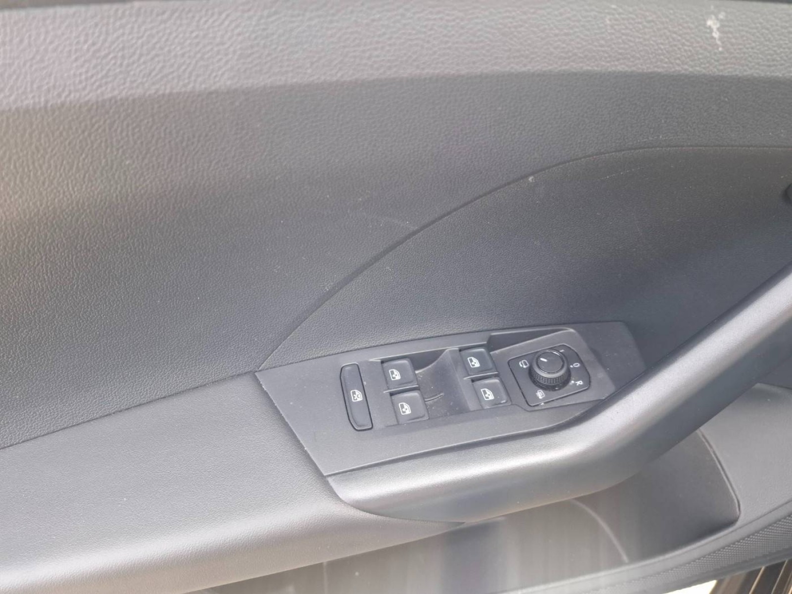 VOLKSWAGEN - T-CROSS - #871389 - 9