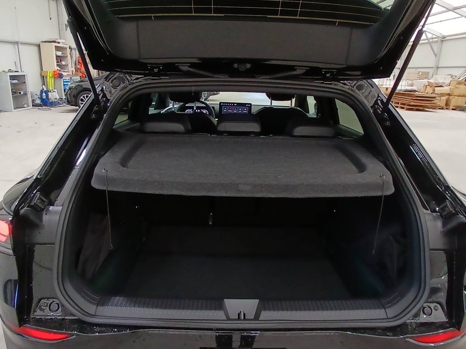 VOLKSWAGEN - T-ROC - #853638 - 12