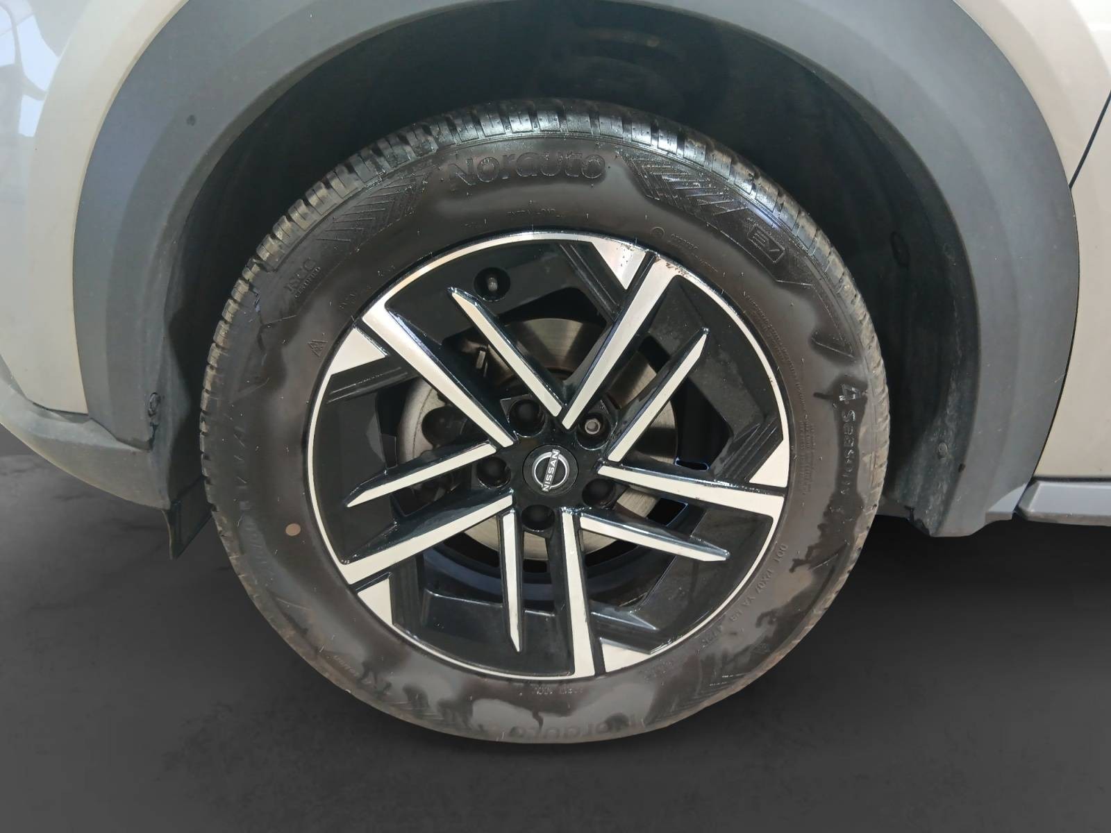 NISSAN - JUKE - #869312 - 6