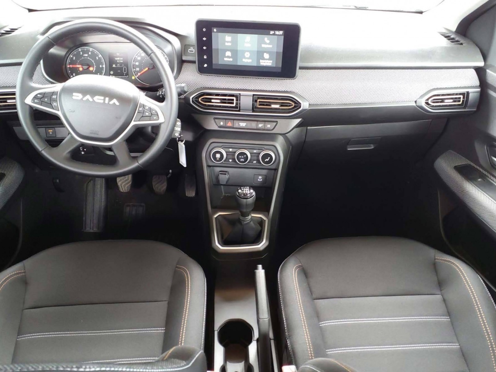 DACIA - SANDERO - #873111 - 3