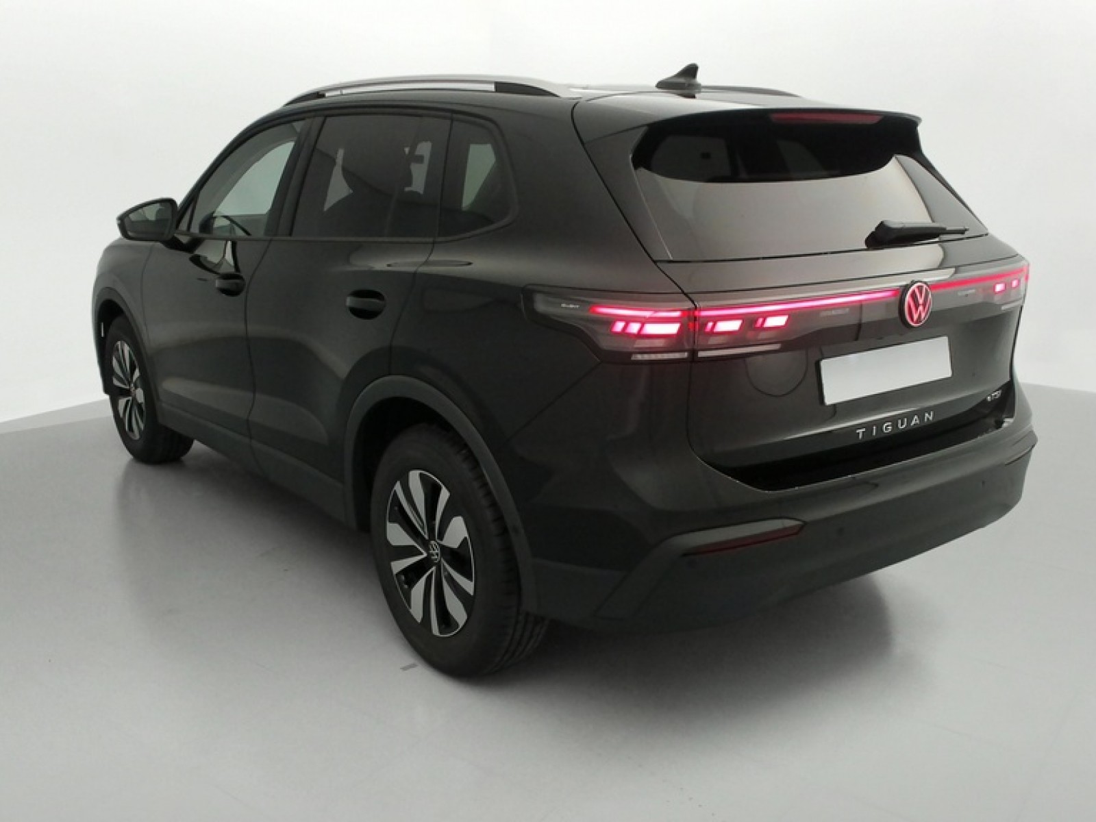 VOLKSWAGEN - Tiguan - #870974 - 8