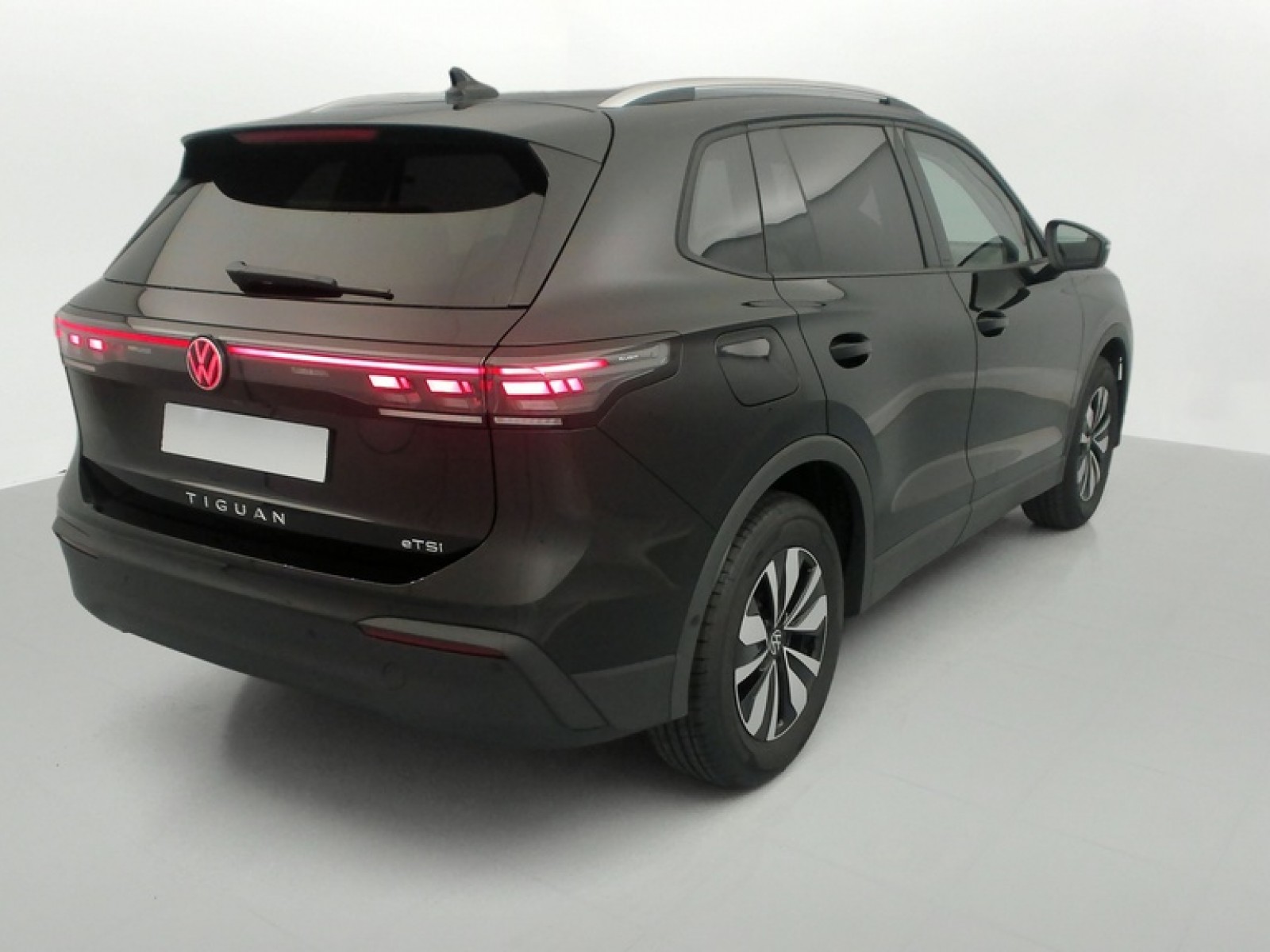 VOLKSWAGEN - Tiguan - #870974 - 12