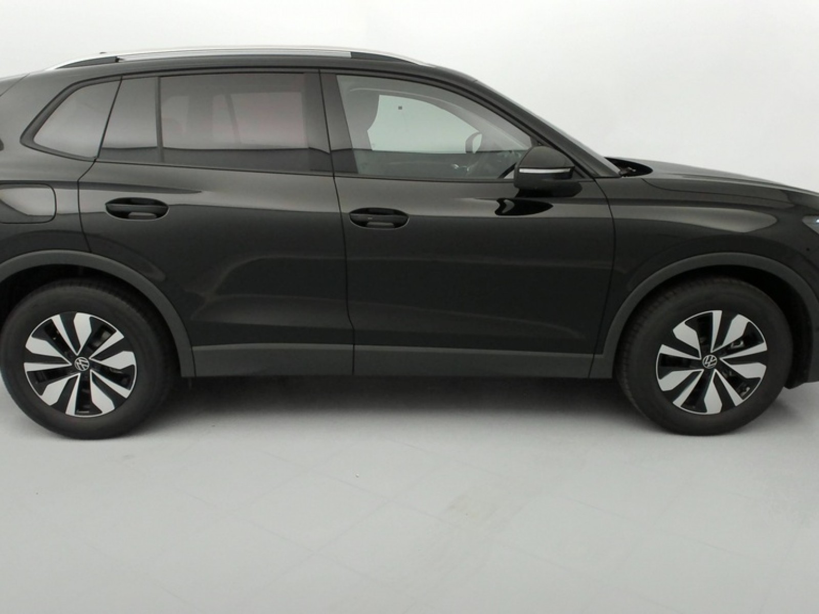 VOLKSWAGEN - Tiguan - #870974 - 15