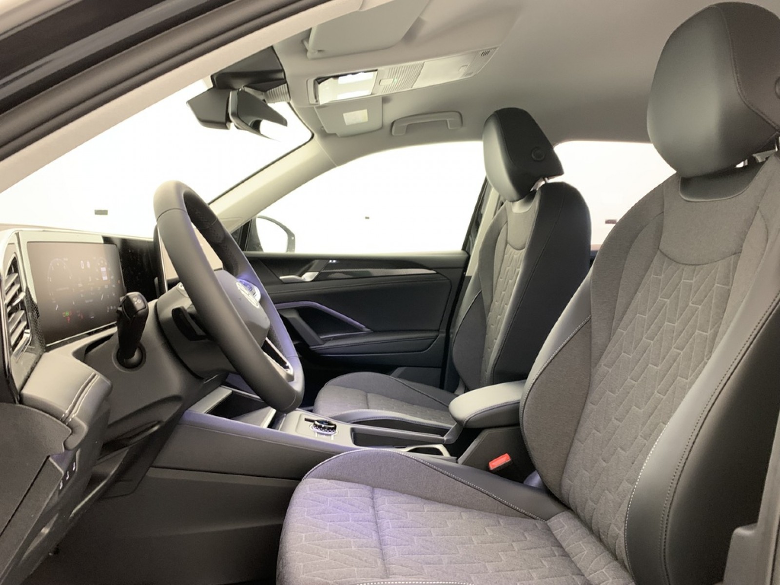 VOLKSWAGEN - Tiguan - #870974 - 29