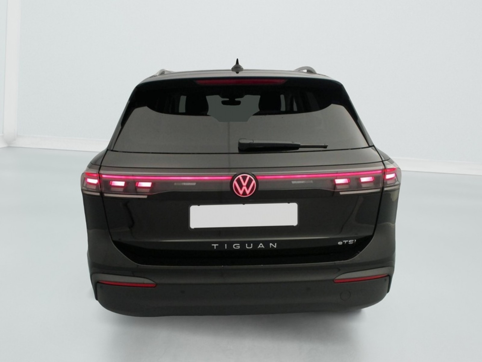 VOLKSWAGEN - Tiguan - #870974 - 11
