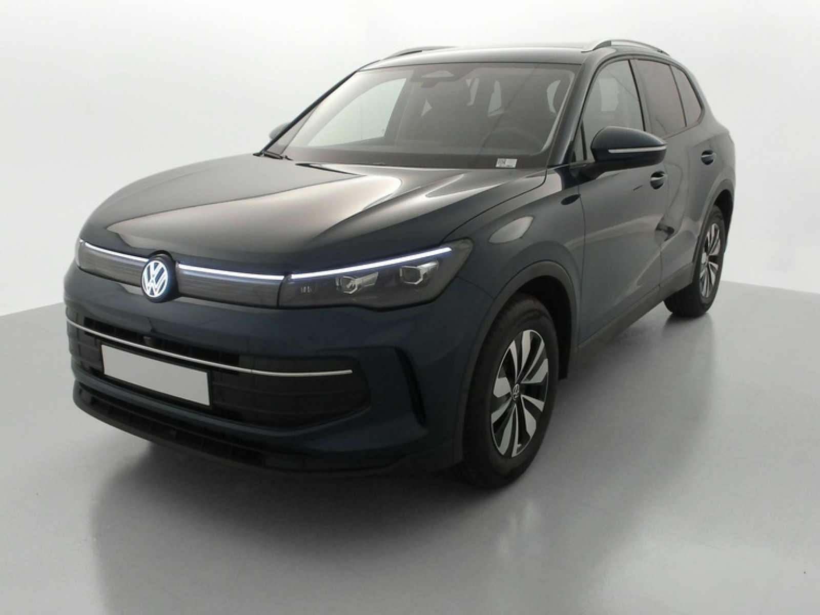 VOLKSWAGEN - Tiguan - #872061 - 4