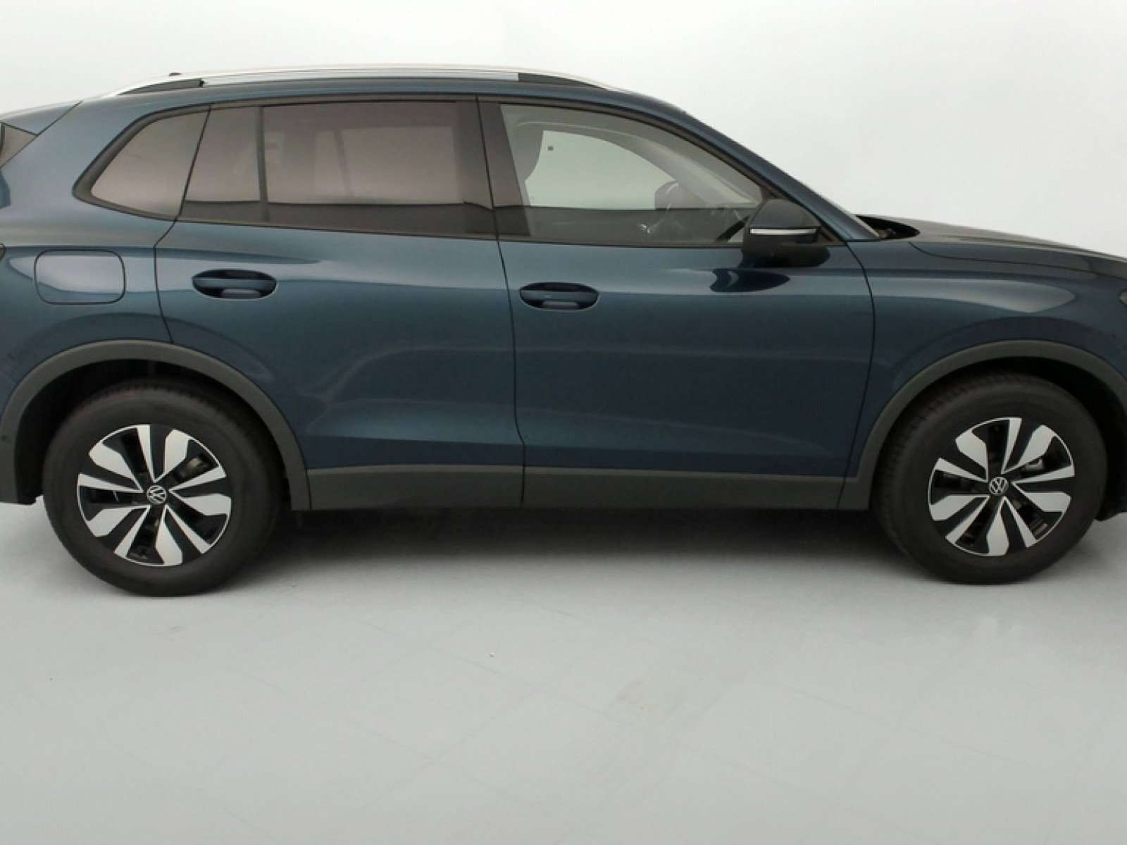 VOLKSWAGEN - Tiguan - #872061 - 14