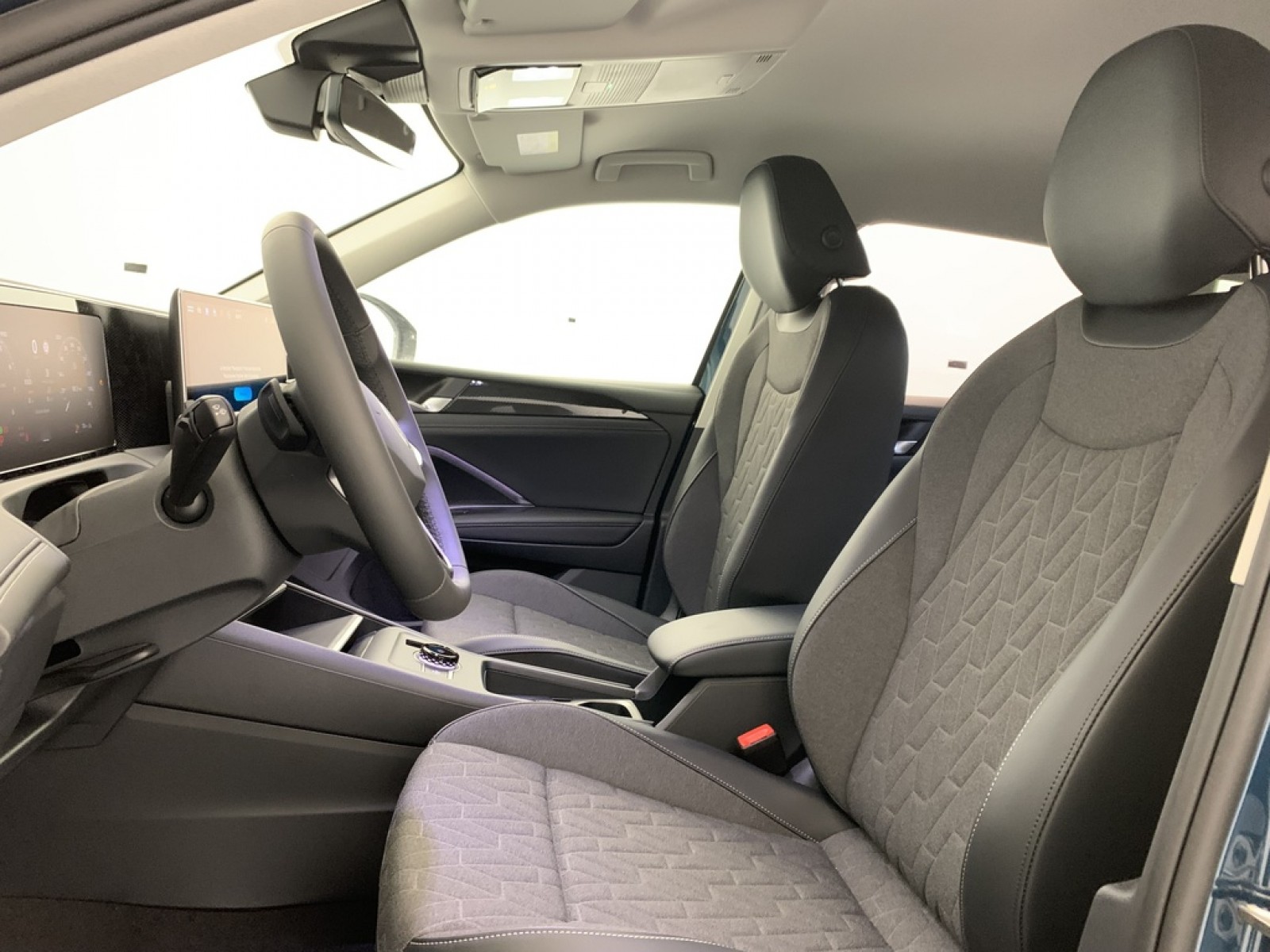 VOLKSWAGEN - Tiguan - #872061 - 28
