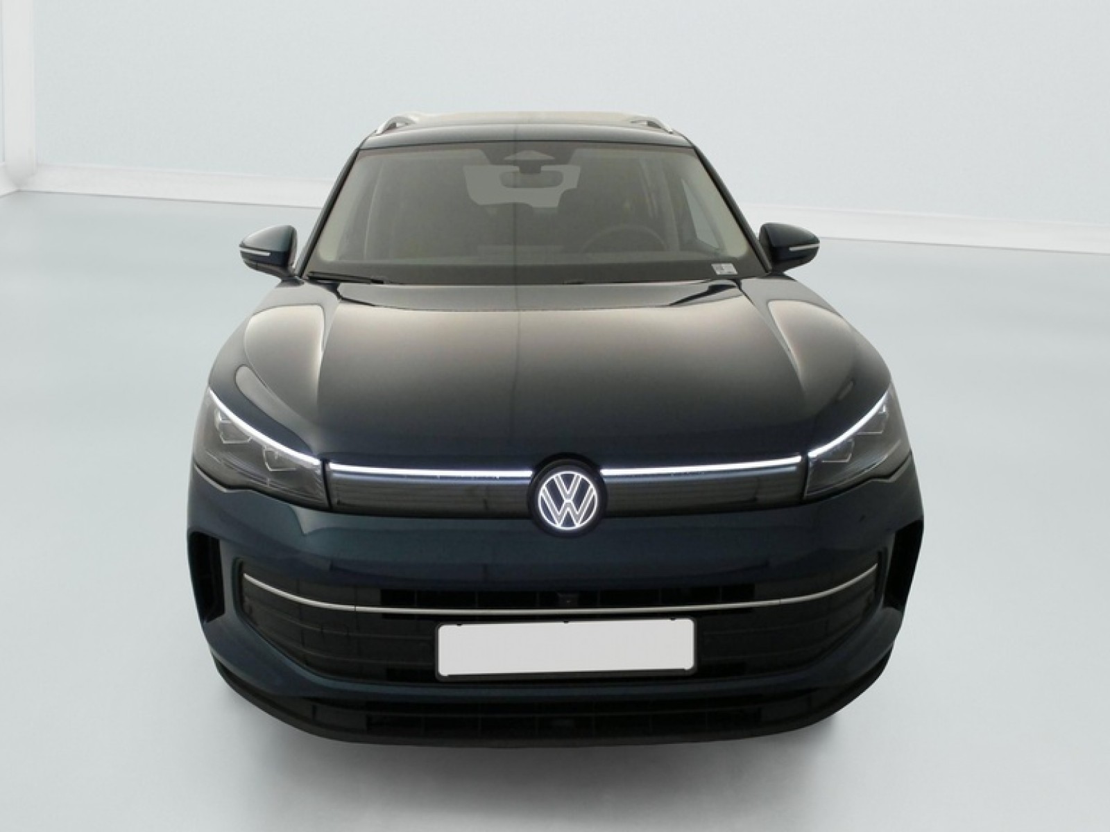 VOLKSWAGEN - Tiguan - #872061 - 3