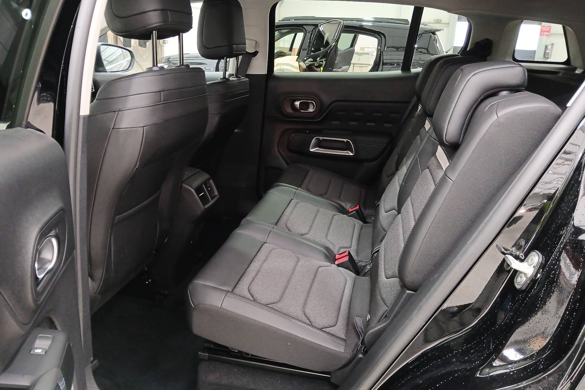 Image véhicule  CITROEN C5 AIRCROSS (12)