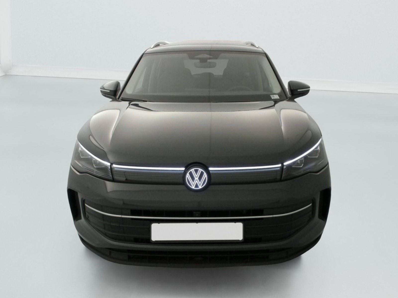 VOLKSWAGEN - Tiguan - #874898 - 1
